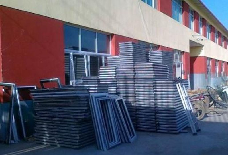 金属材料工程专业的就业方向与前景广阔，但对于具体的选择和规划，不少学生仍感到迷茫。今天就让我们一起来探讨一下这个热门专业的未来之路吧！